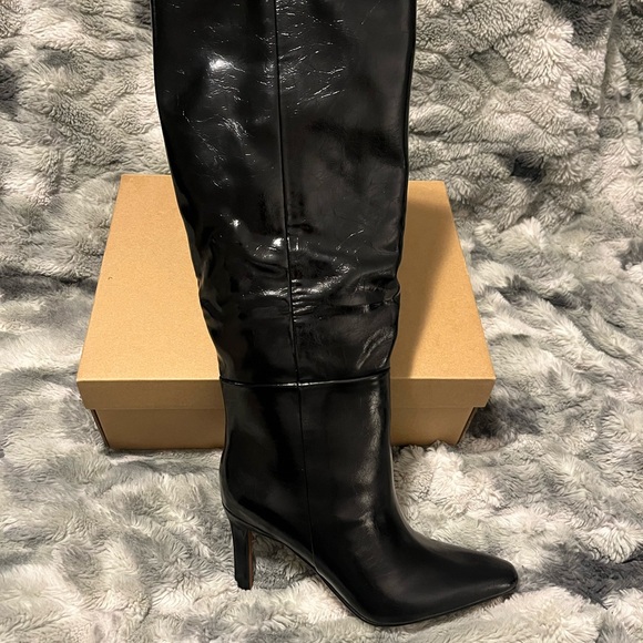 Elegant Black Knee-High Women's Boots Wide Calf - Picture 8 of 9